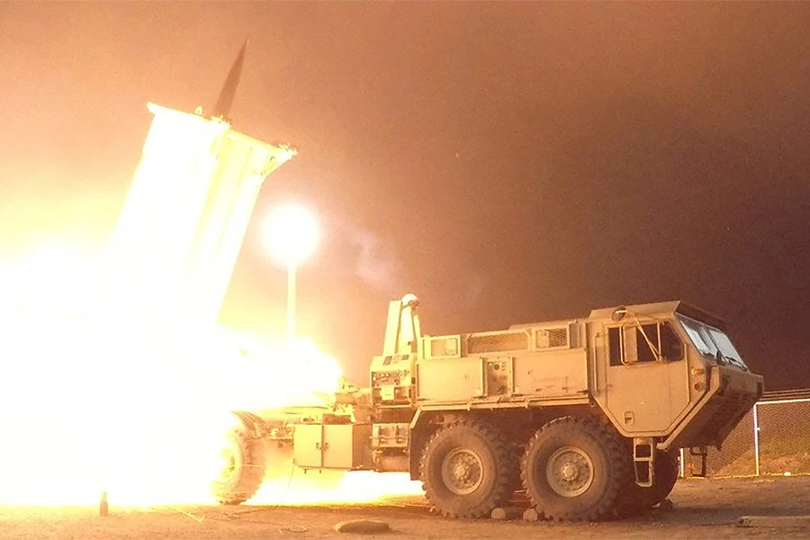 Saudijska Arabija oborila iznad Rijada rakete iz Jemena; jedan mrtav od krhotina