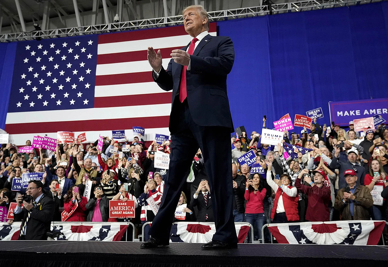 Trumpovi suradnici tražili od njega da ne čestita Putinu