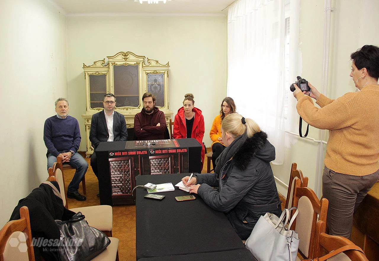 'Neće biti smak svijeta' - predstava o obitelji i obiteljskim odnosima