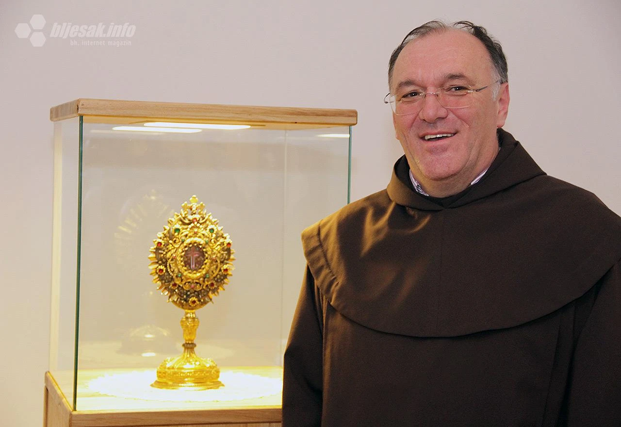 U Mostaru izložena relikvija Svetog križa