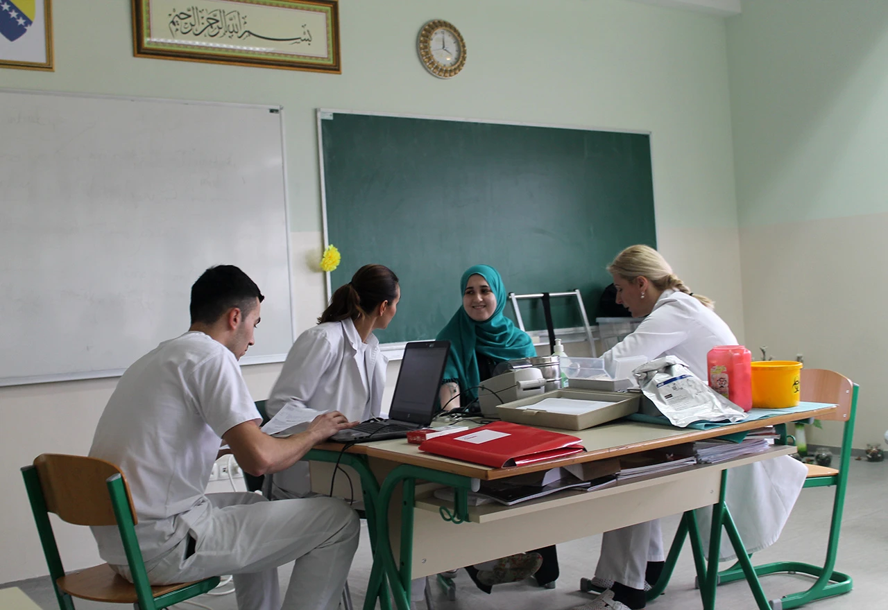 Maturantska akcija darivanja krvi u Karađoz-begovoj medresi