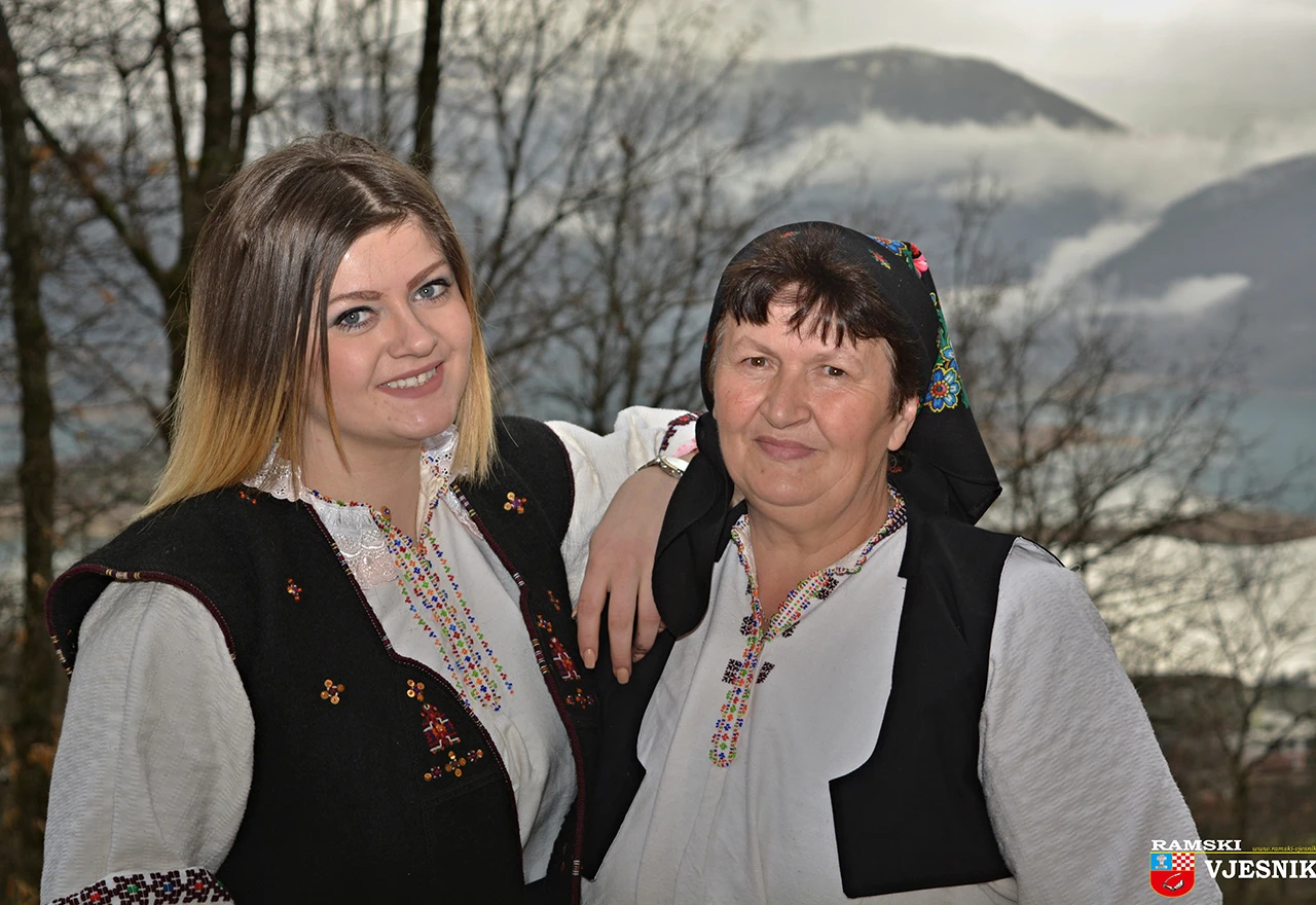 Ramska duša iskazana u izradi nošnje i domaćinskim ugođajem
