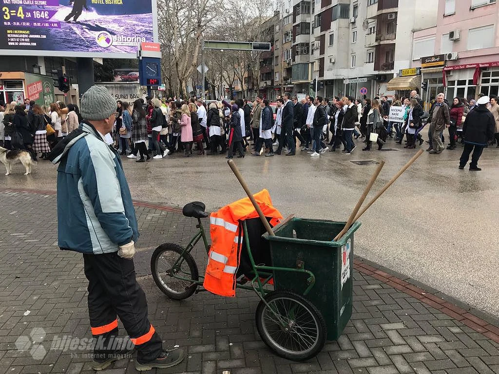 Prosvjedna šetnja doktora HNŽ: Vaš život je u našim rukama