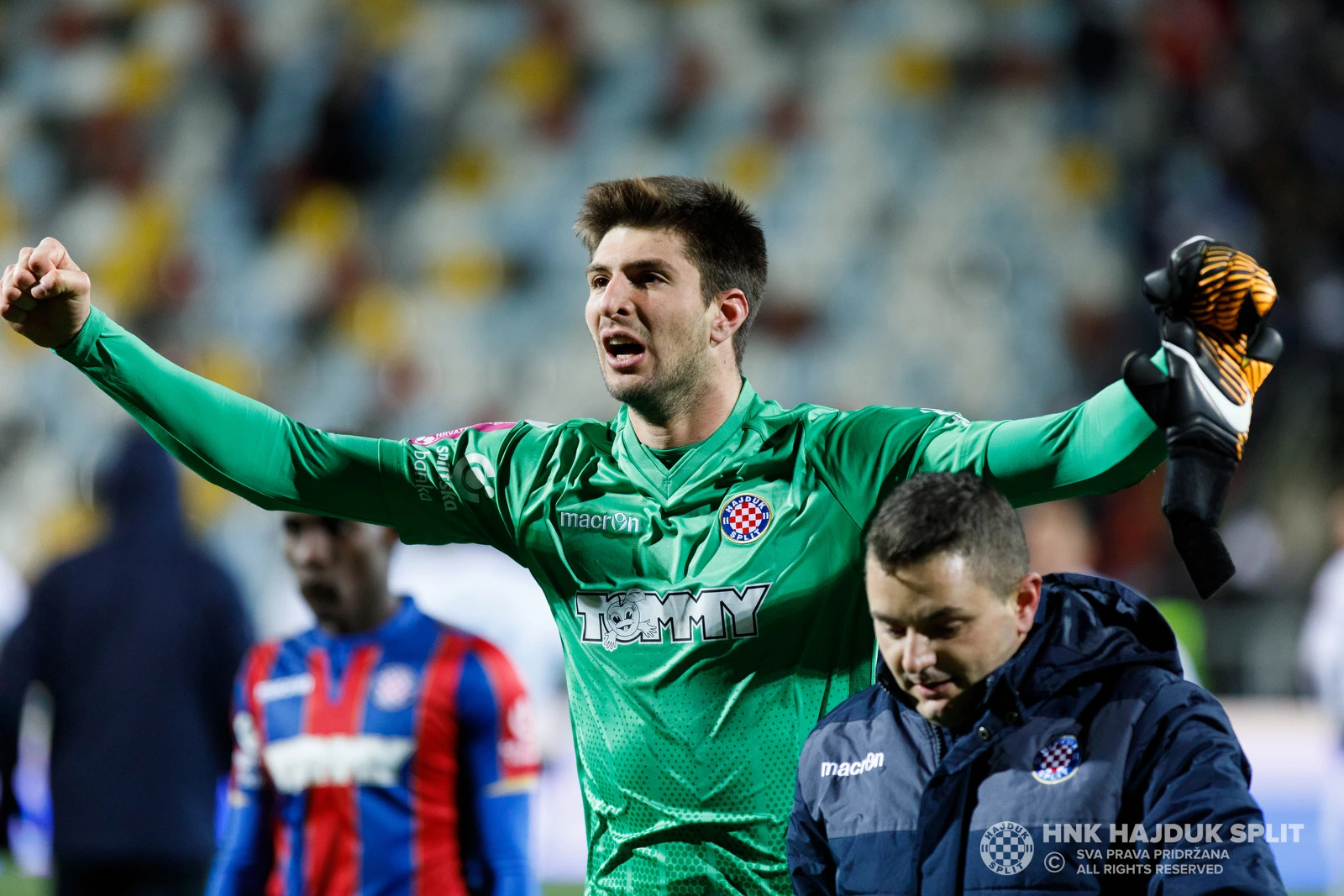 Madridski Real oduševljen vratarom Hajduka: Letica na Bernabeu?