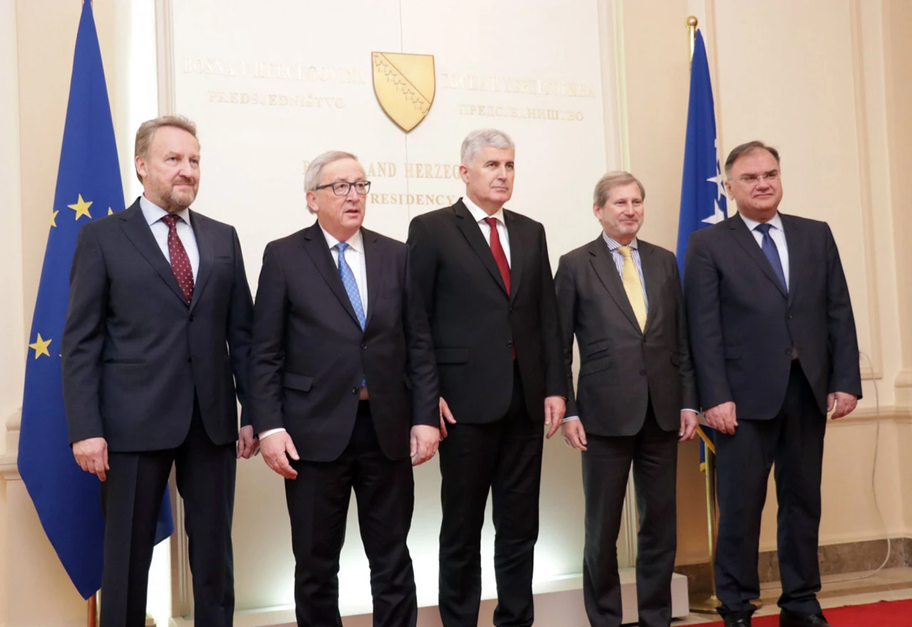 Europljani dočekani poljupcima: Danas je divan dan!