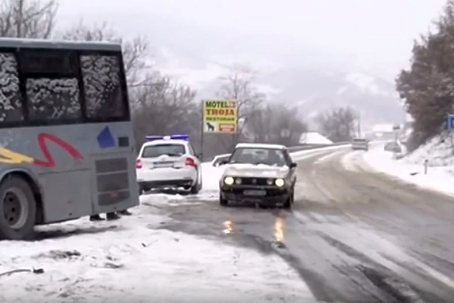  Sudar autobusa i BMW-a, poginule tri osobe