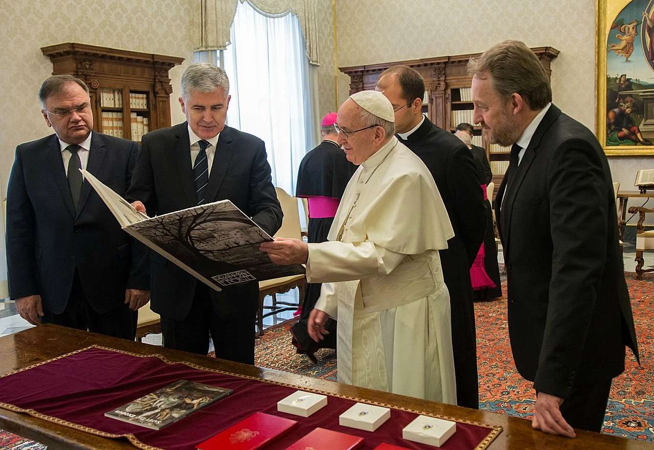  Predsjedništvo kod pape: Prenijeli pozdrave građana BiH