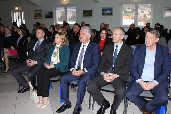 Vlada HNŽ-a zainteresirana za gospodarenje zemljištem