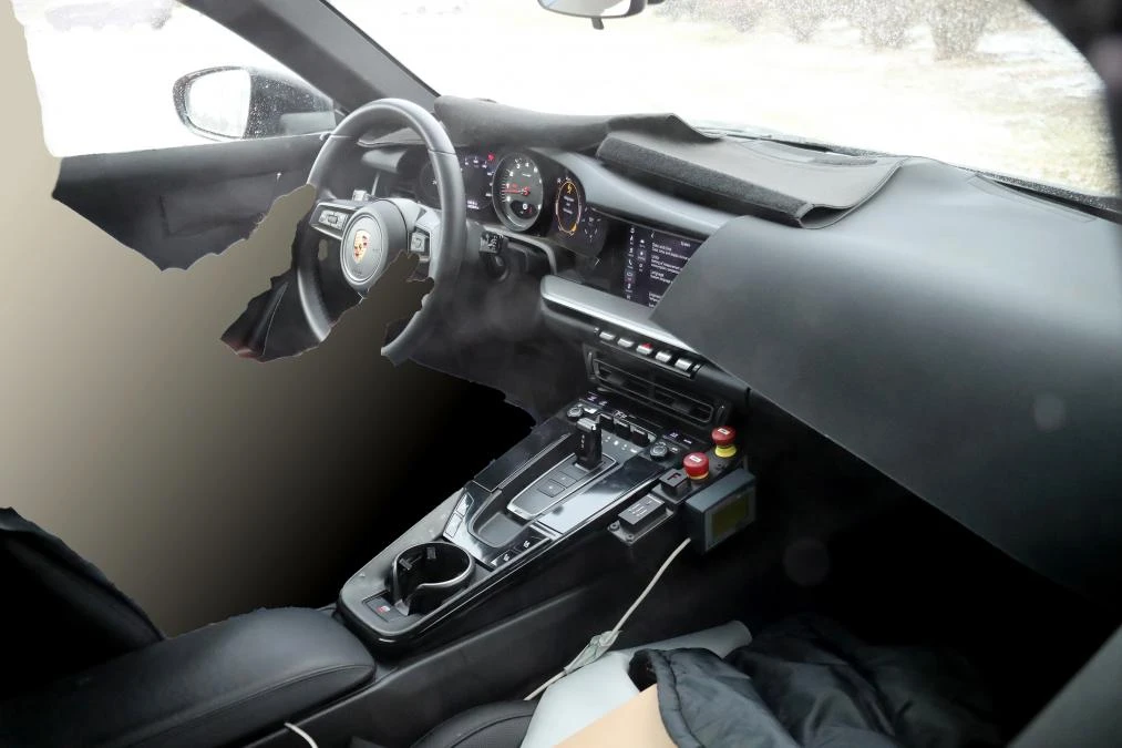 Novi Porsche 911 - prva službena fotografija modela 992