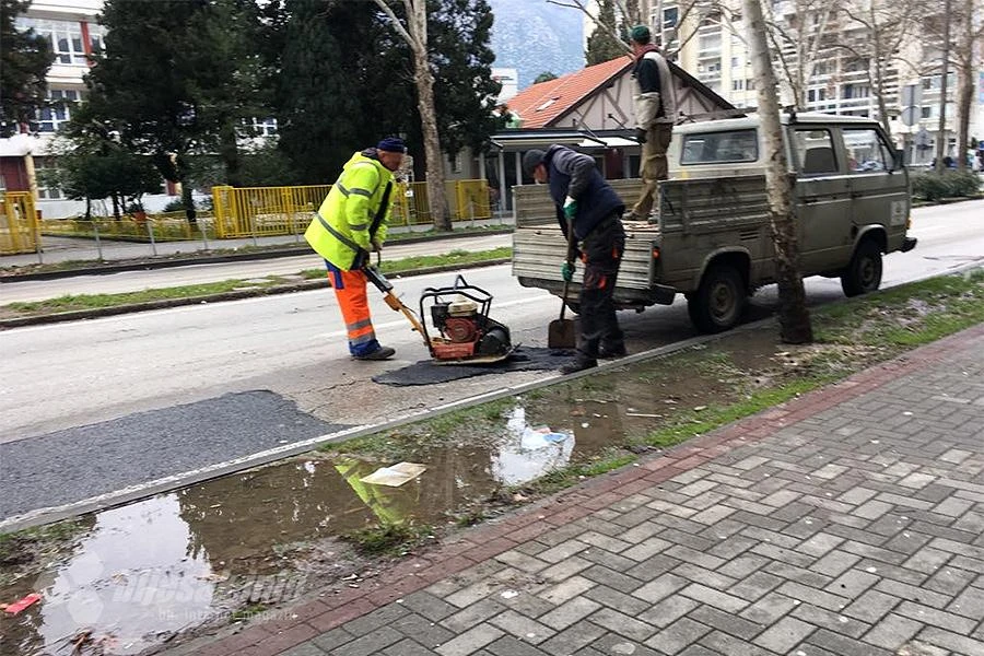 32 milijuna KM za obnovu bolnica i 5,7 milijuna za ceste u HNŽ-u