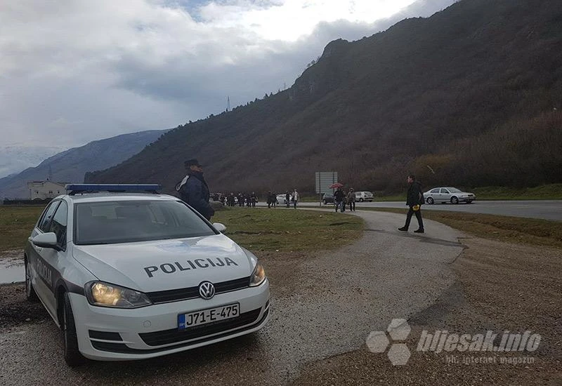 Radnici Ere opet blokirali cestu; Prosvjed i ispred Vijećnice
