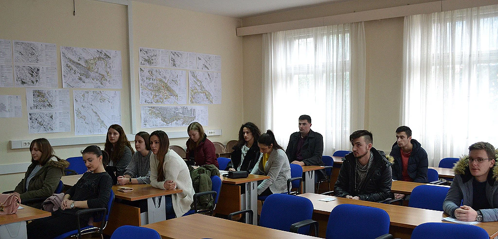 Široki Brijeg: Potpisani ugovori s 25 studenata