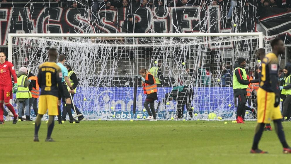 Pobjeda Eintrachta nad Leipzigom u sjeni velikog prosvjeda navijača