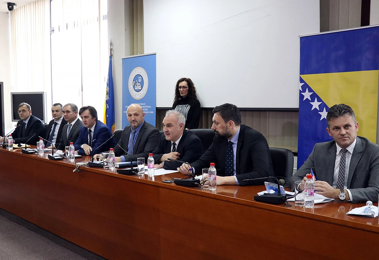 Službenici organa uprave i sudske vlasti dobili kolektivni ugovor