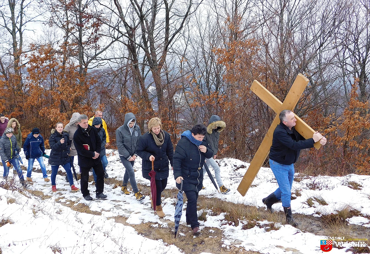 Svake nedjelje do Uskrsa - Pobožnost Puta križa na brdo Gradac 