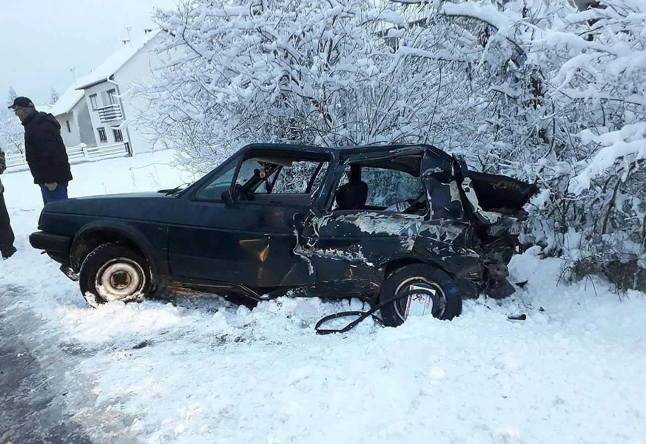 Bugojno: Sudarili se golf i kamion, jedna osoba ozlijeđena