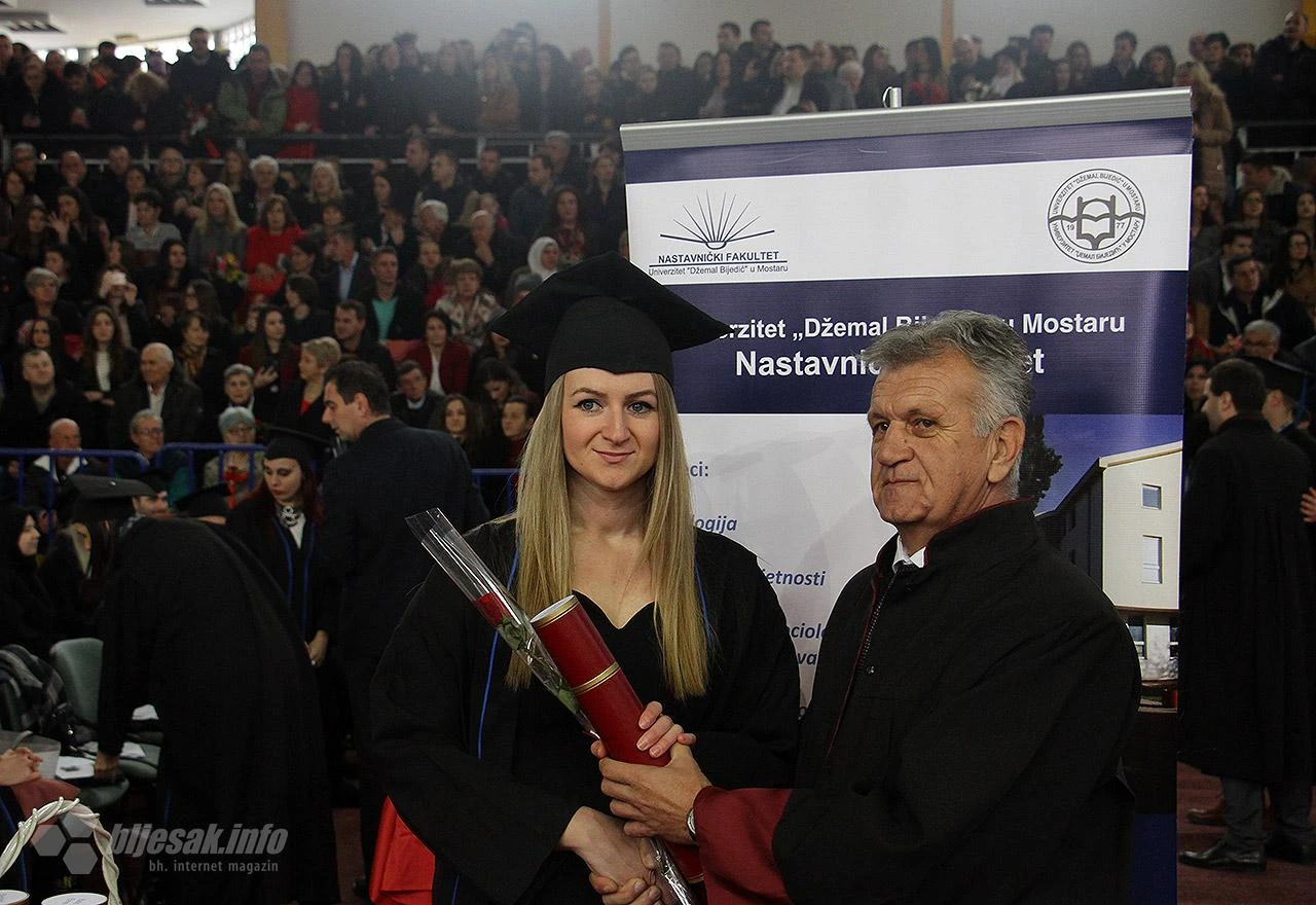 U Mostaru promovirano 688 diplomanata