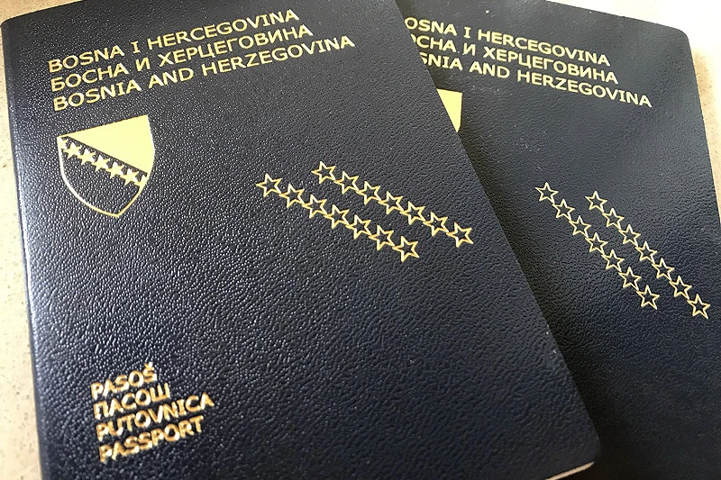 Na sarajevskom aerodromu od početka godine oduzeto 15 krivotvorenih dokumenata