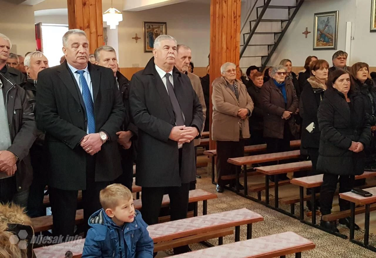 U Gornjem Gracu služena sveta misa za šest pobijenih franjevaca