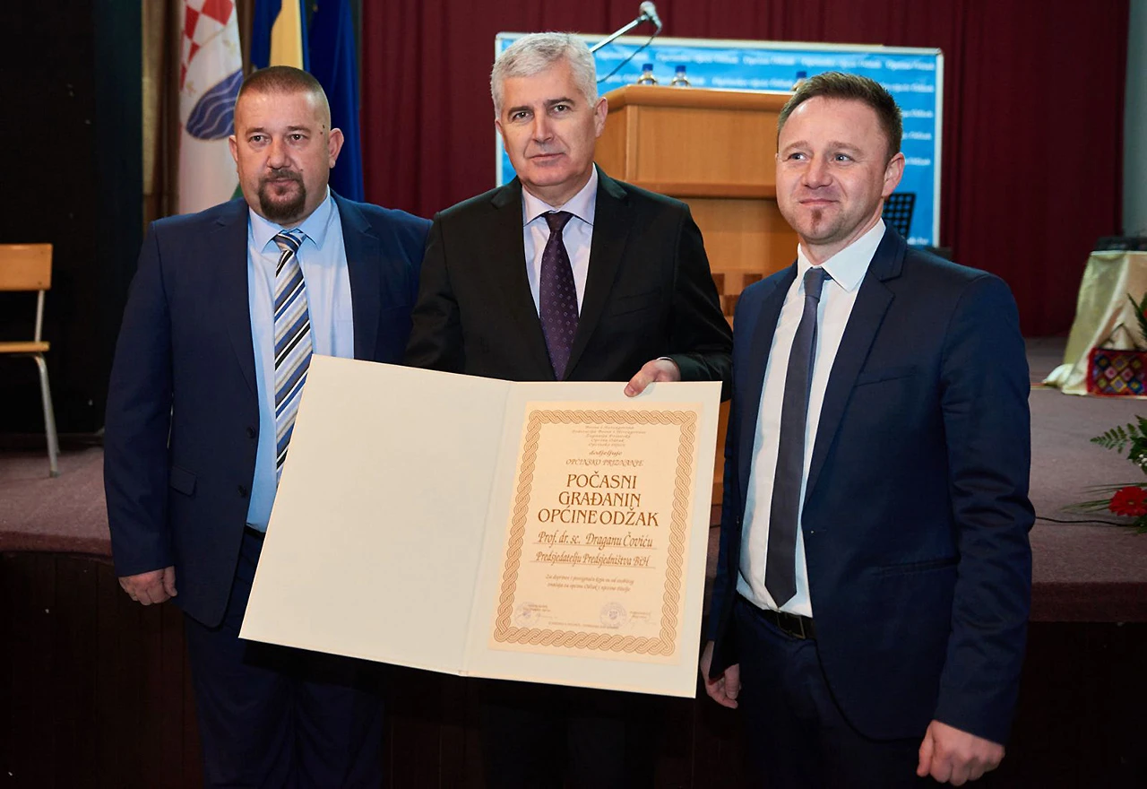 Dragan Čović proglašen počasnim građaninom Odžaka