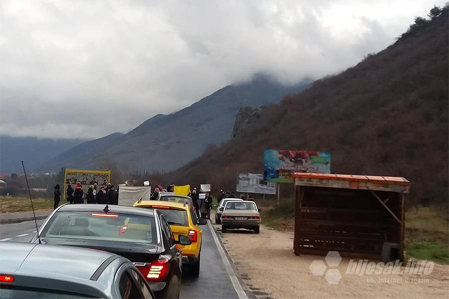 Mostar: Radnici blokirali M-17