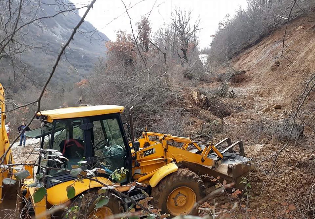 Konjic: Naselje Oteležani zbog odrona i dalje u blokadi