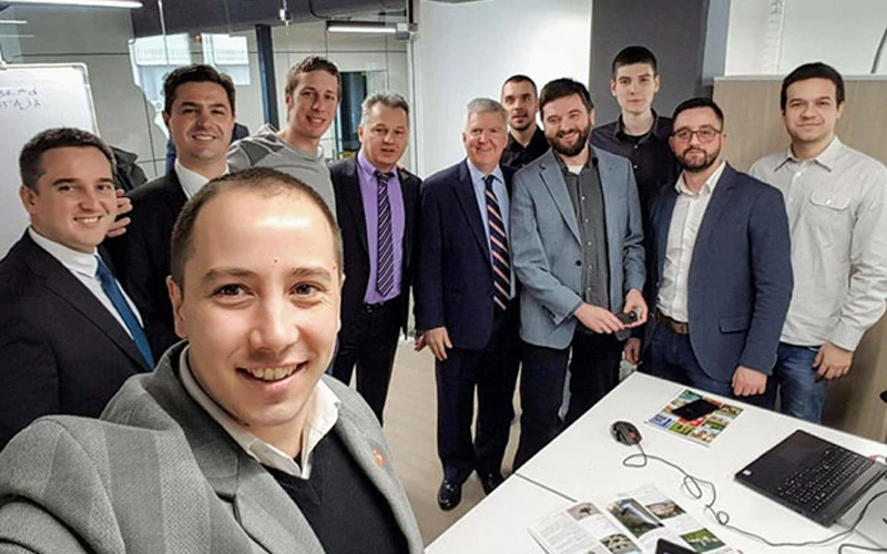 Incident na predavanju američkog veleposlanika u Srbiji