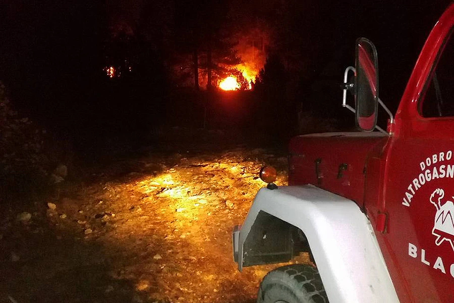 Mostar: Dobrovoljni vatrogasci od vlasti ne mogu dobiti ni gume