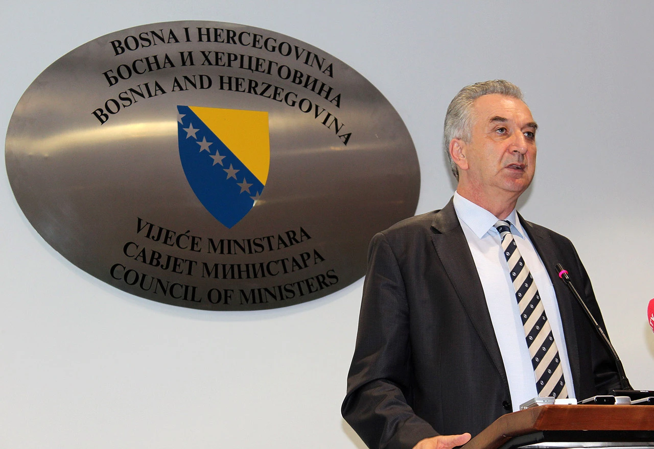 Šarović se nada da ruska suspenzija uvoza jabuka iz BiH neće dugo trajati