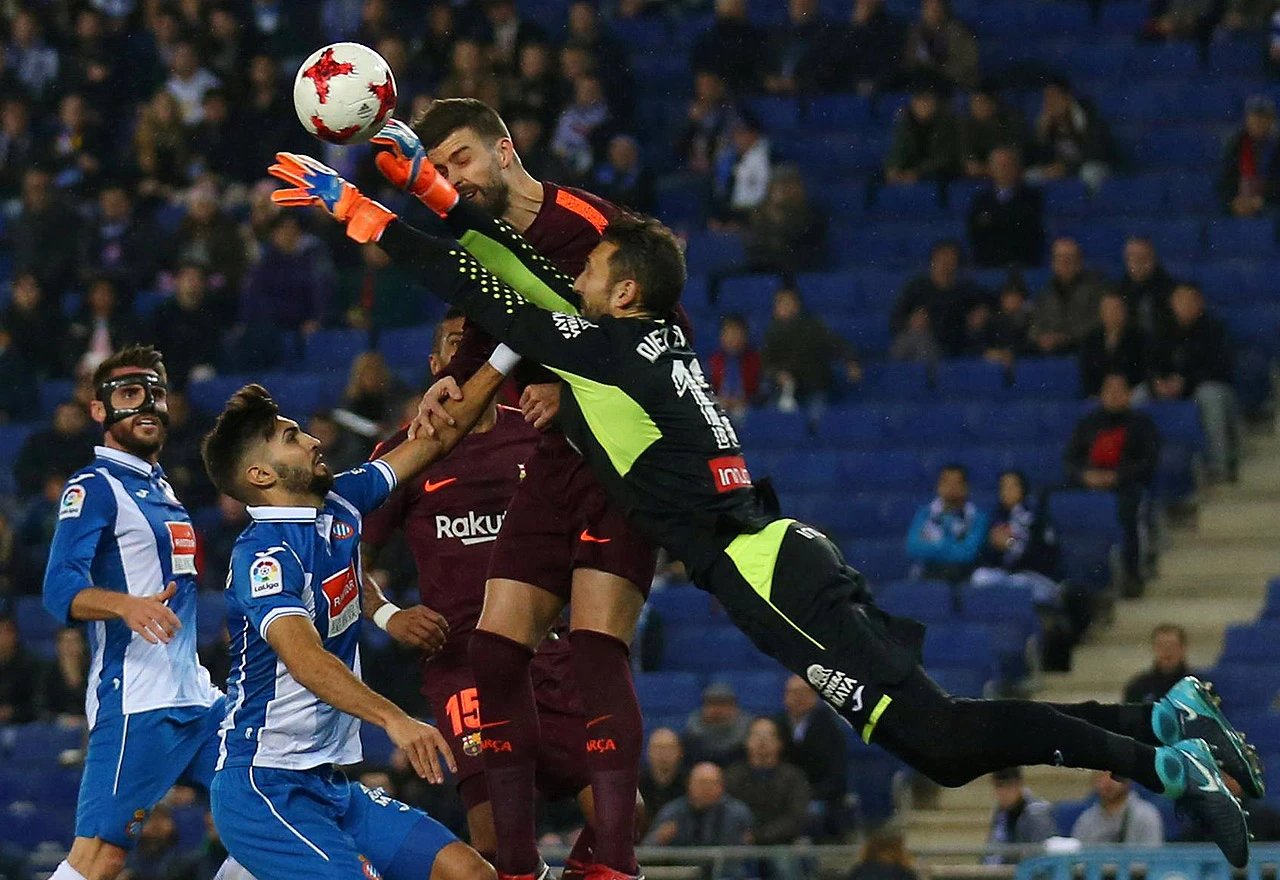 Espanyol srušio Barcelonu, u Madridu izboden navijač