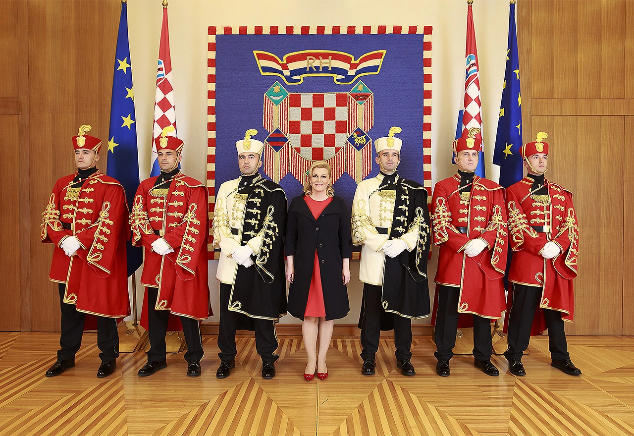Za Kolindu organizirana svеčanа cеrеmоniјa dоčеkа uz vојnе pоčаsti
