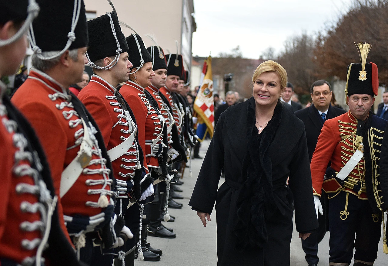 Grabar-Kitarović: Hrvatska je čimbenik mira i suradnje sa svima koji to žele