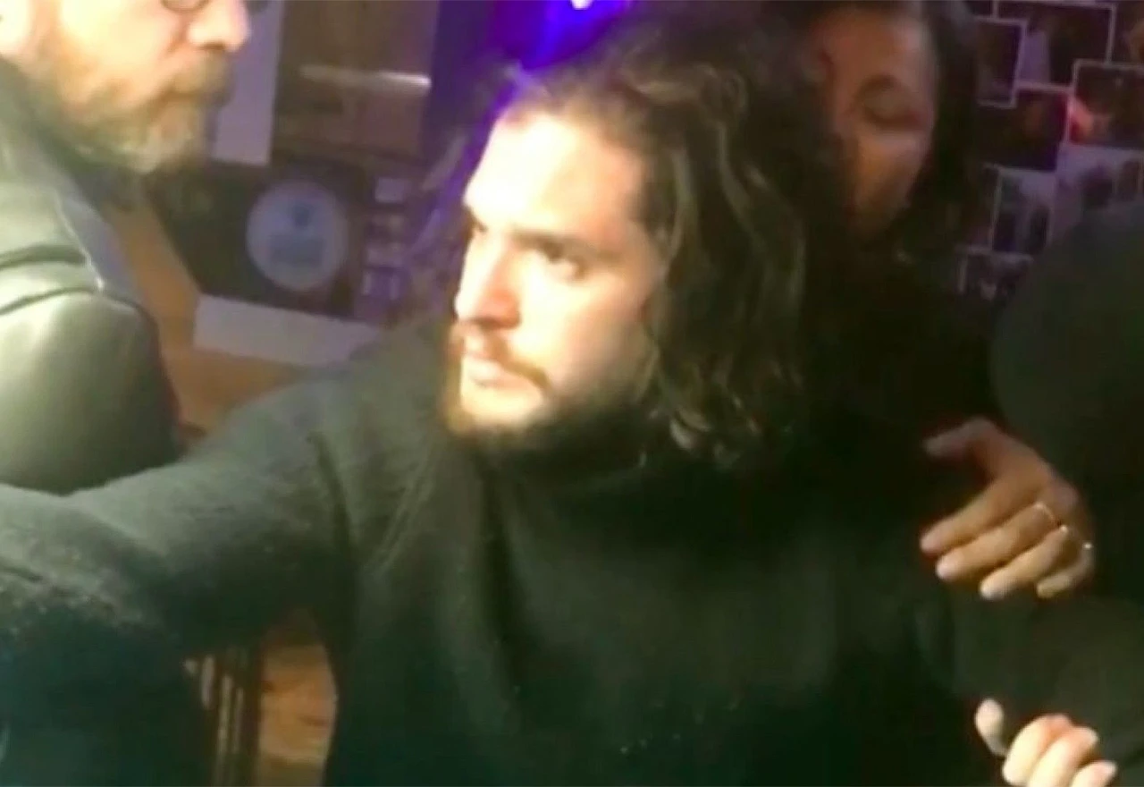 Kit Harington zauzeo prijestolje 'problematičnog pijanca'