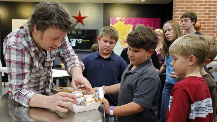 Jamie Oliver za zabranu prodaje energetskih pića djeci