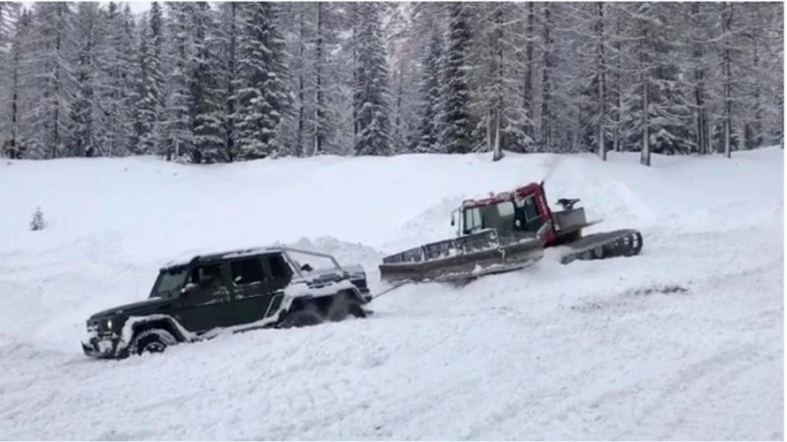Iako je moćan nije neuzastavljiv, Mercedes AMG G63 6x6 zapeo u snijegu 