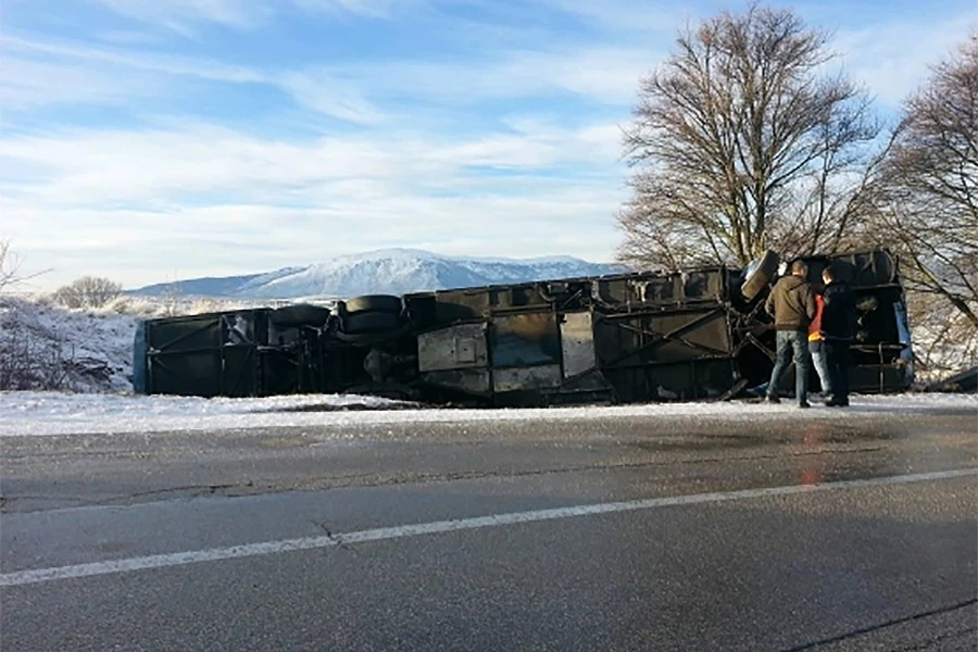 U slijetanju zagrebačkog autobusa kod Livna ozlijeđene četiri osobe