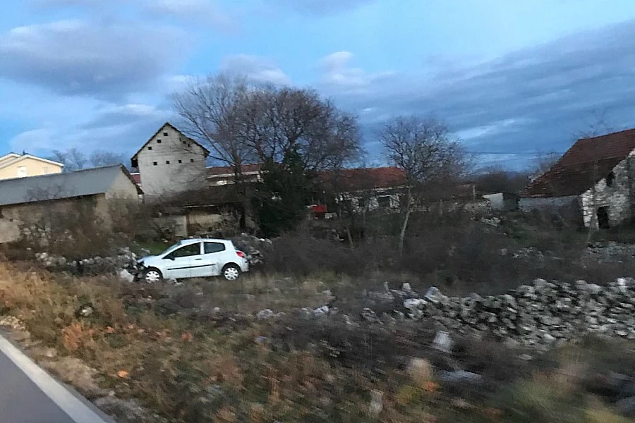 Dvoje ozlijeđenih u prometnoj nesreći kraj Mostara