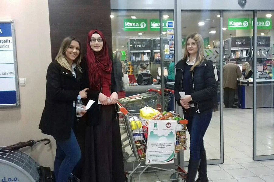 Studenti pomogli socijalno ugrožene Mostarce