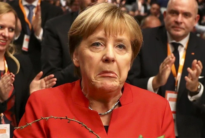Skoro svaki drugi Nijemac vjeruje da Merkel treba odstupiti
