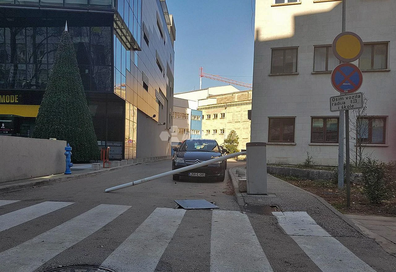 Mostar: Uništena rampa kod Kosače