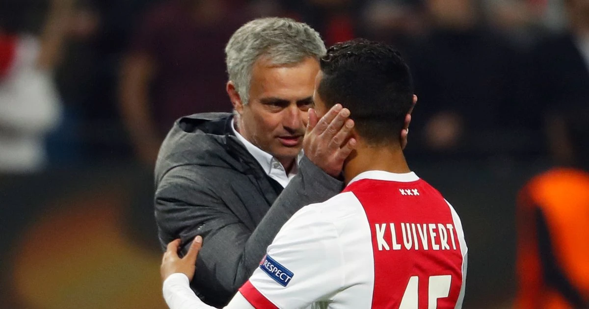 Justin Kluivert dospio na radar Josea Mourinha