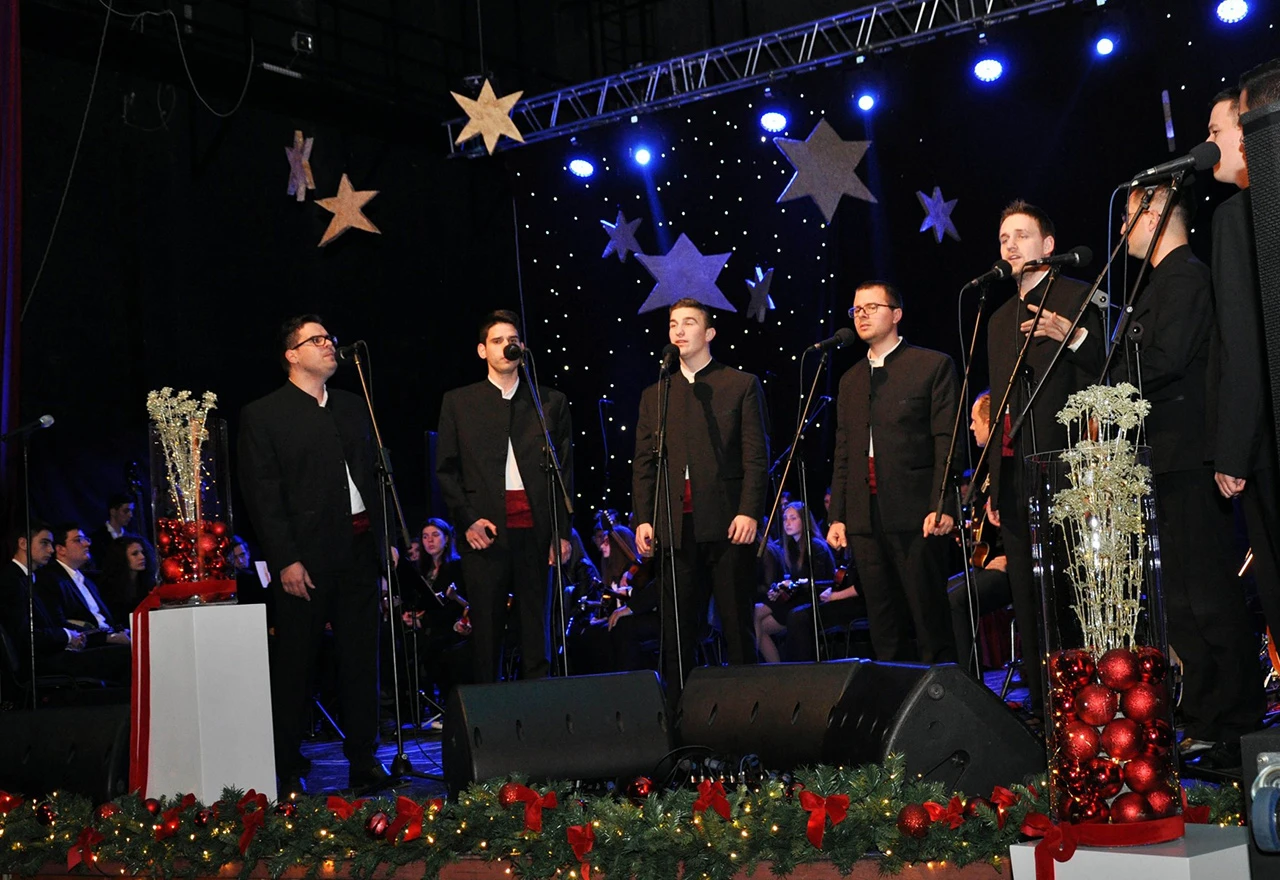 Održan Božićni koncert Akademskog zbora Pro musica i Tamburaškog orkestra Mostar