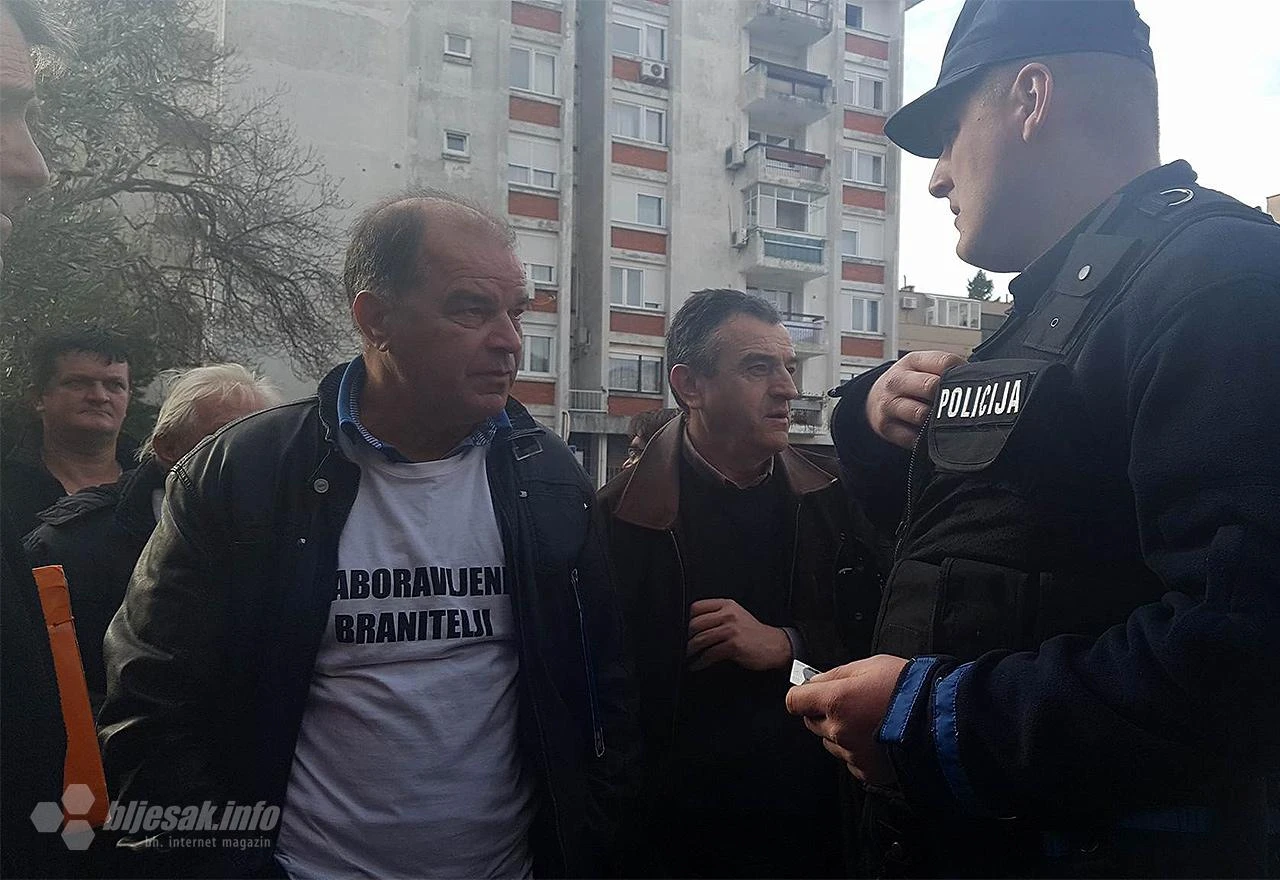 Zaboravljeni branitelji ispred HDZ-a u Mostaru: Traže Zakon i sredstva iz Proračuna