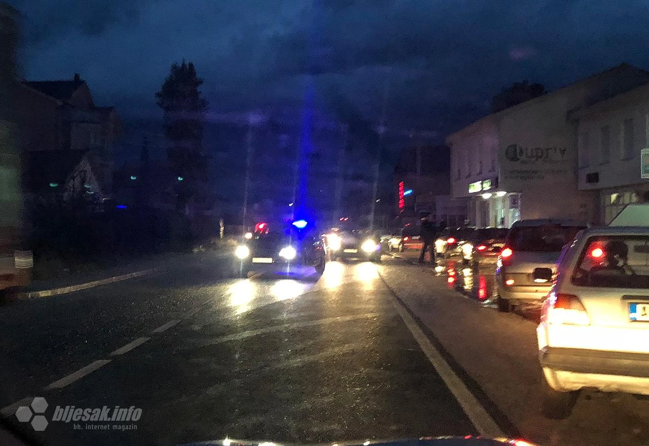 Mostar: Teži sudar Renault Meganea i VW Caddy-a