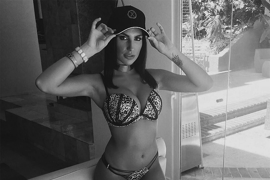 August Ames preminula s 24 godine