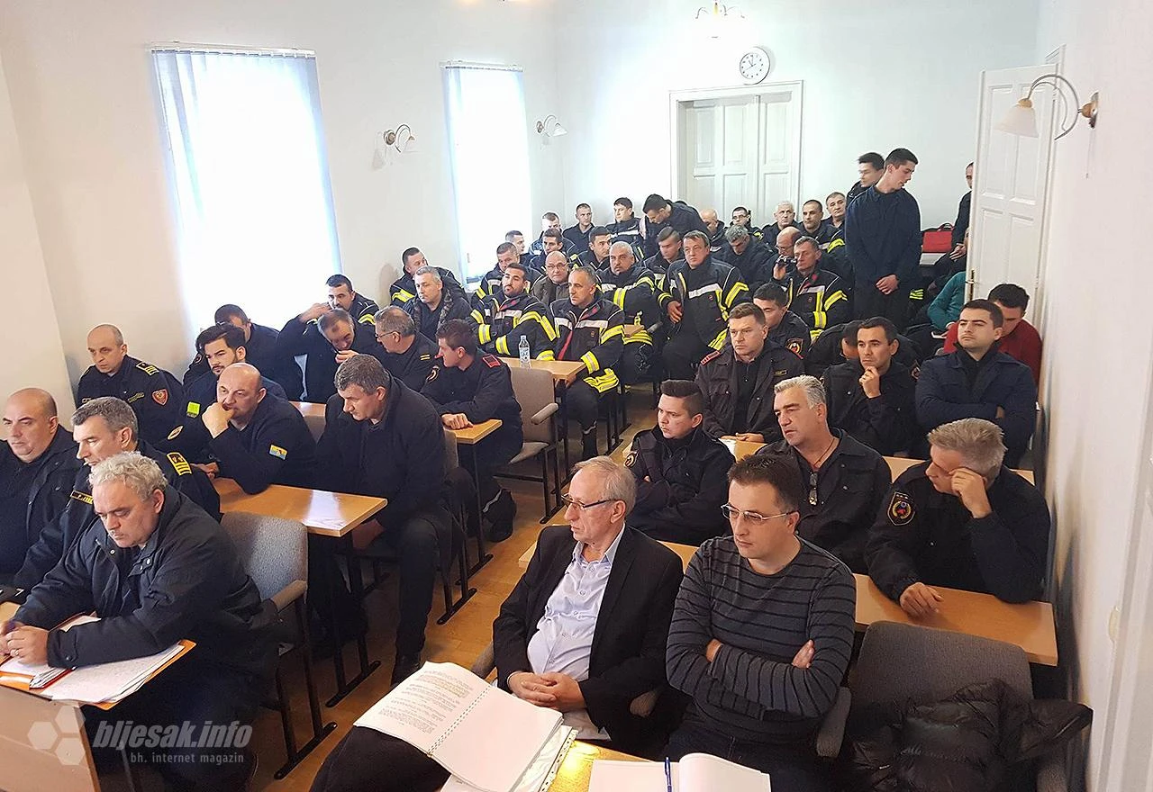 #FadileOprosti: Vlada FBiH poistovjetila vatrogasce s uhljebima