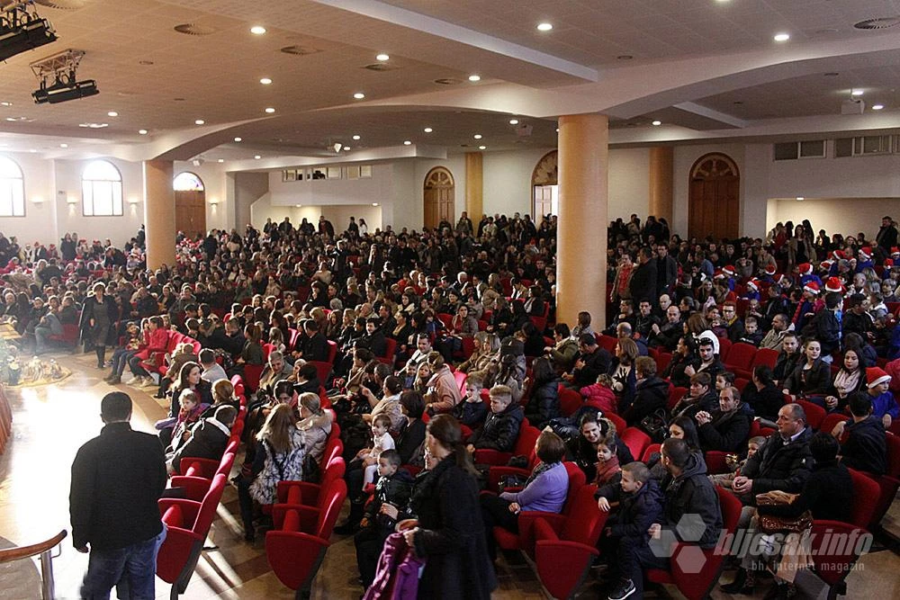 Božićna priredba malih folkloraša u Širokom Brijegu
