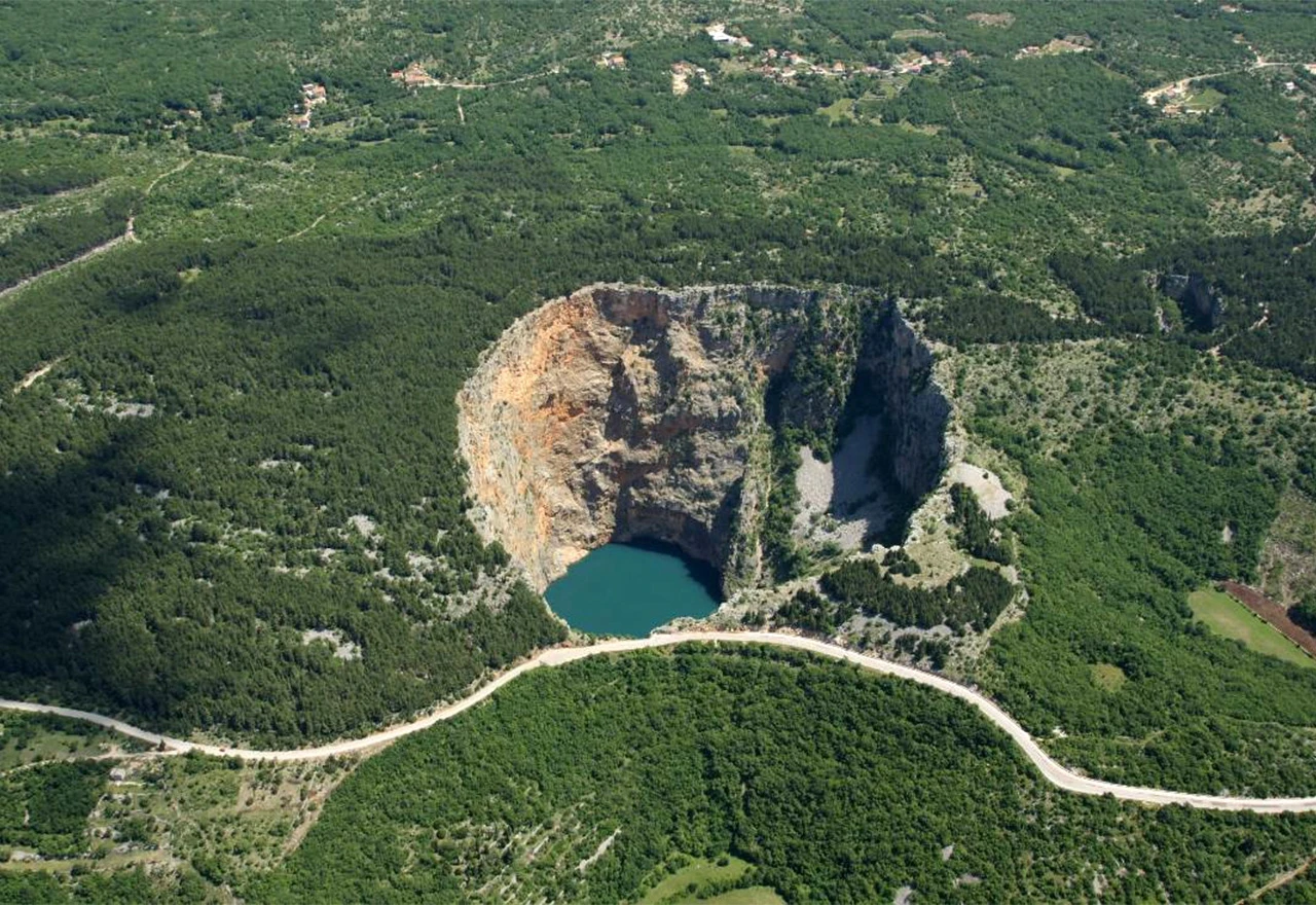 Imoćani su zabrinuti: presušit će i Crveno jezero?
