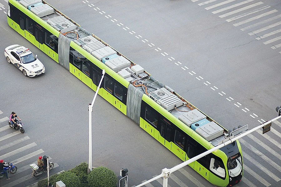 Putnike prevozi smart-bus bez vozača