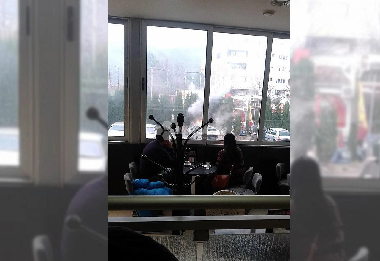 Mostar: Na parkingu izgorio automobil